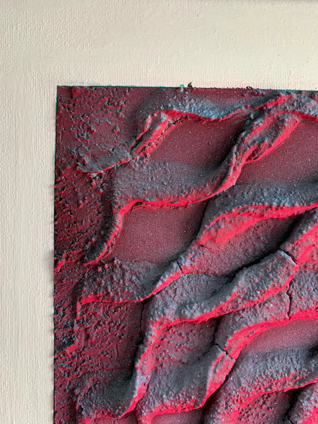 Intrecciare | Sculpted Abstract on Canvas with Fluorescent Pink DNA-Inspired Patterns